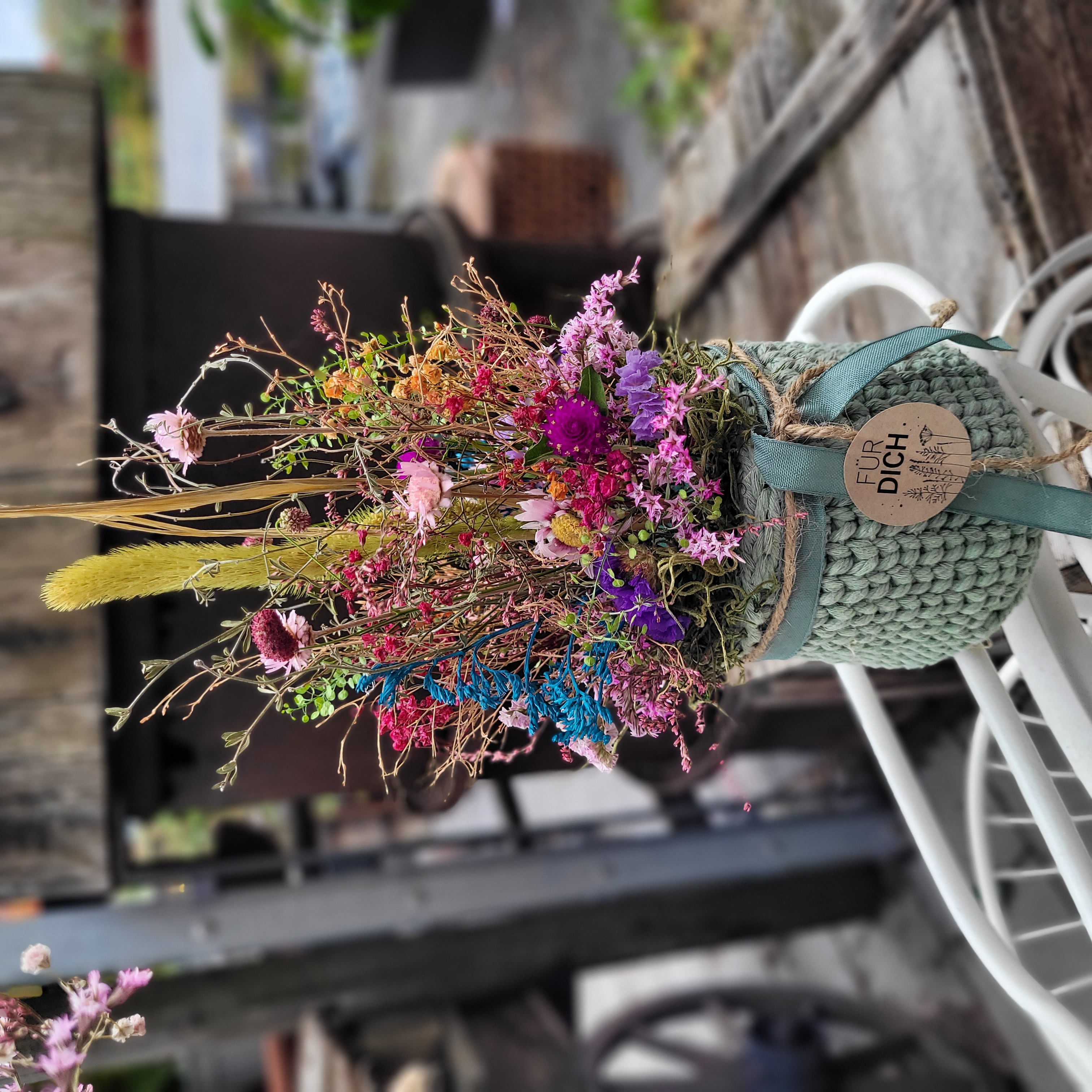 Blumengesteck * Strickkorb * Trockenblumen